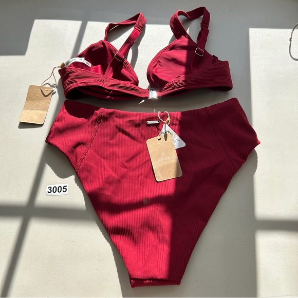 Berlook Women’s XL Bikini Set Wine Red Underwire Bikini Top Full Coverage Bottom - Picture 2 of 8